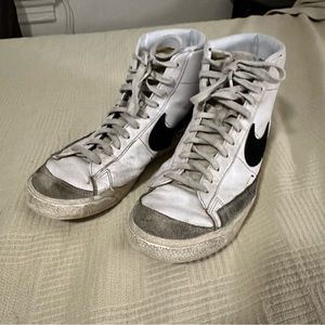 Nike Blazer Mid ‘77 white-black mid-tops